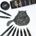 Marker permanentni vodoodporni v darilni embalaži tulcu črn 0,03 0,1 0,2 0,4 0,6 0,8 1,0 1,2 brush PIN UNI set 9/1